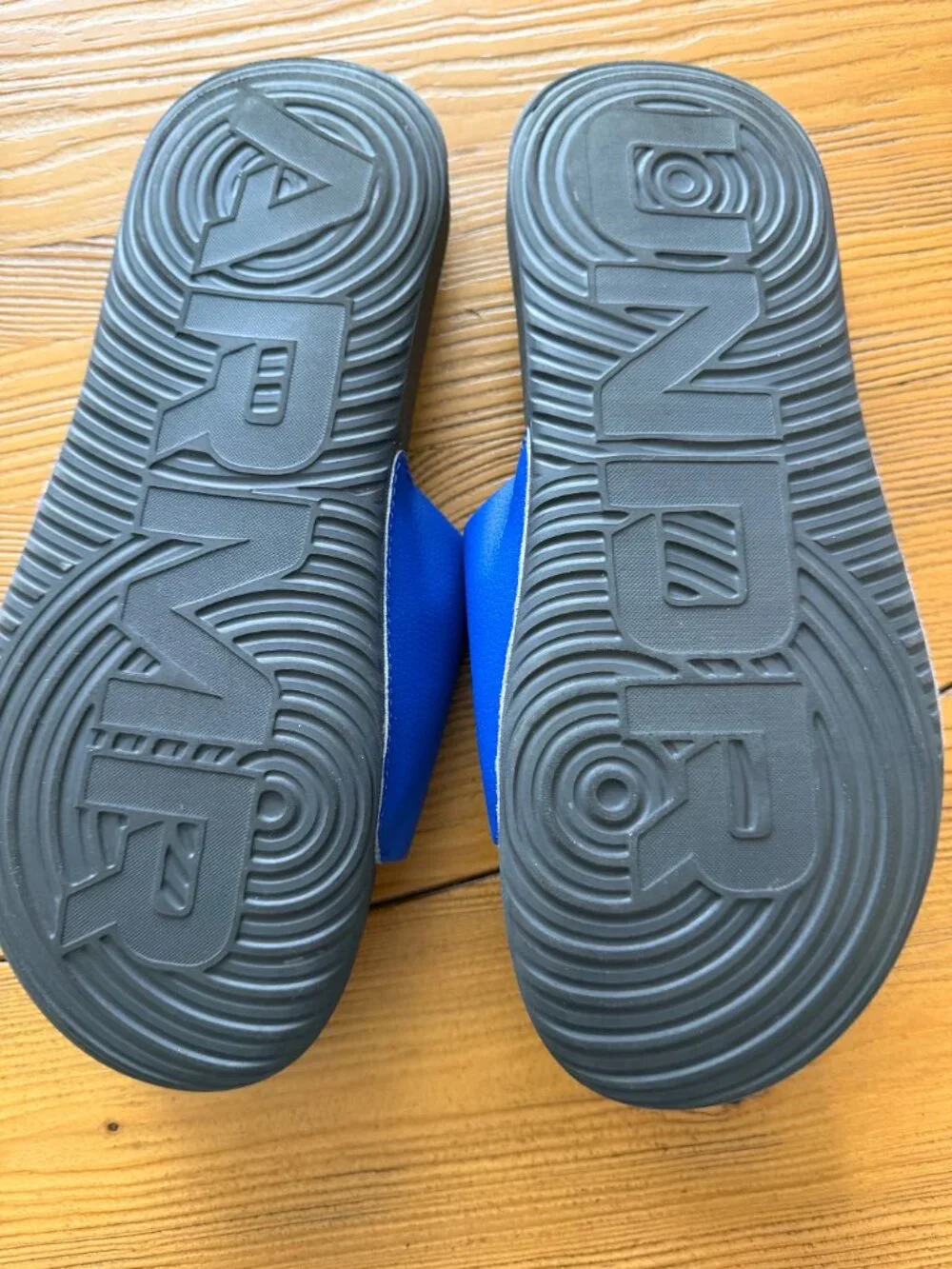 Under Armour brand new